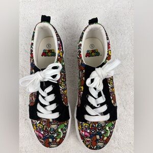 NWOT Ground Up Nintendo Super Mario Bros. Sneakers-Size: Big Boys 5-Lace-Up